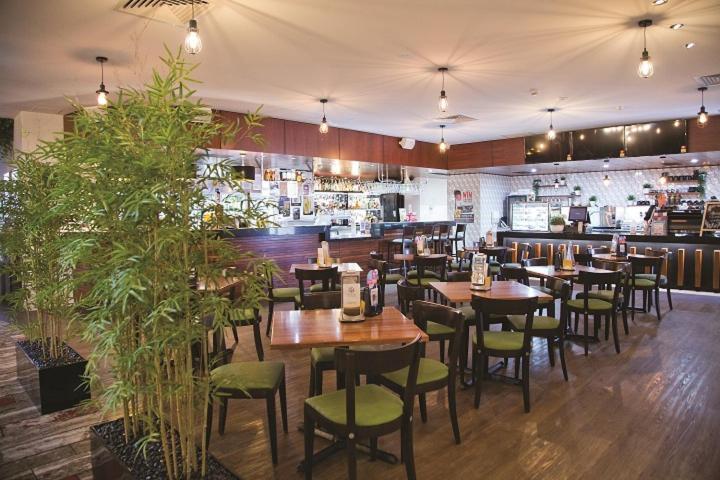 运营阿尔姆斯酒店汽车旅馆 玛丽伯勒 外观 照片